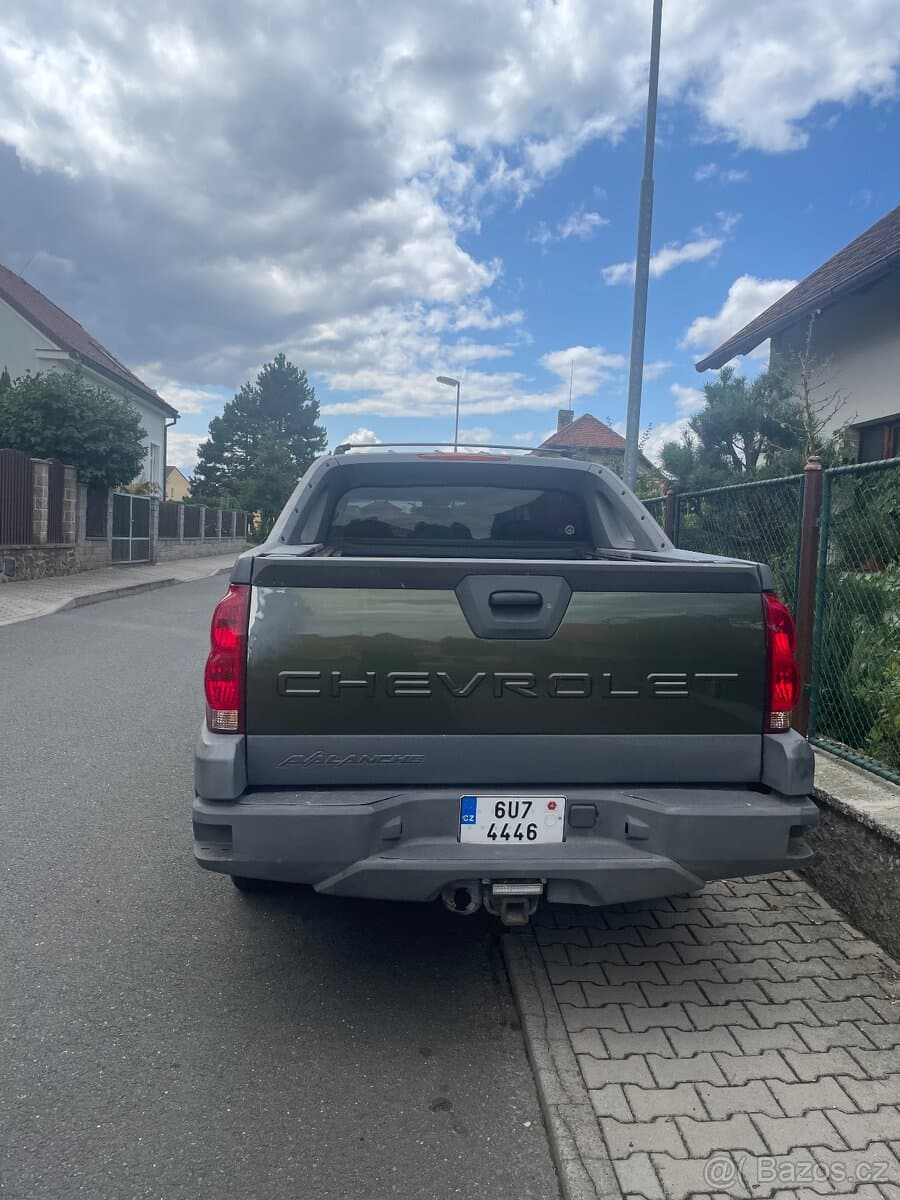 2001 Chevrolet AVALANCHE - 4