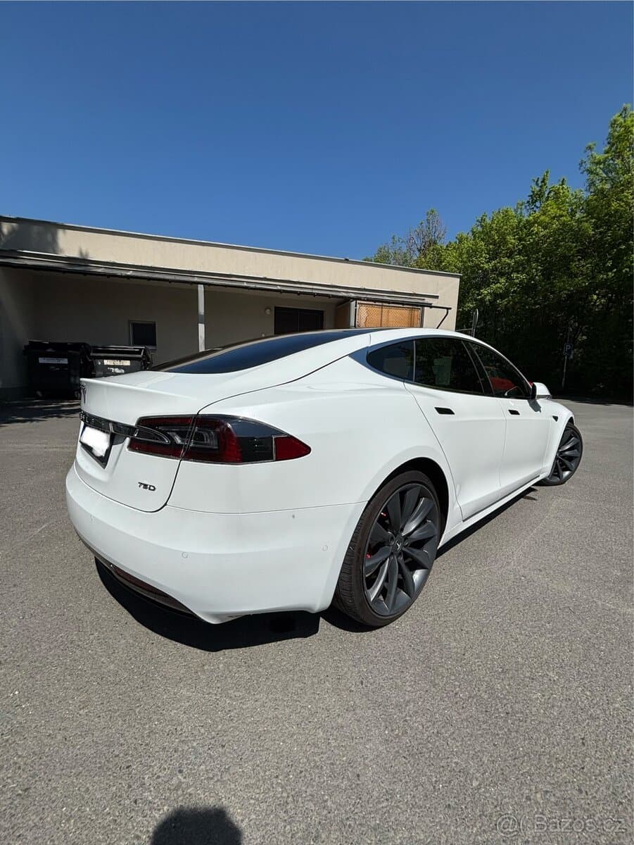 2017 Tesla MODEL S - 4