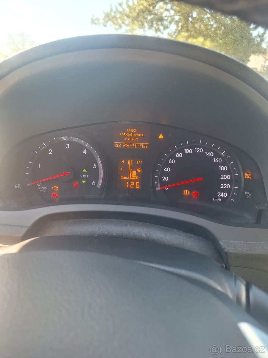 2012 Toyota AVENSIS - 4