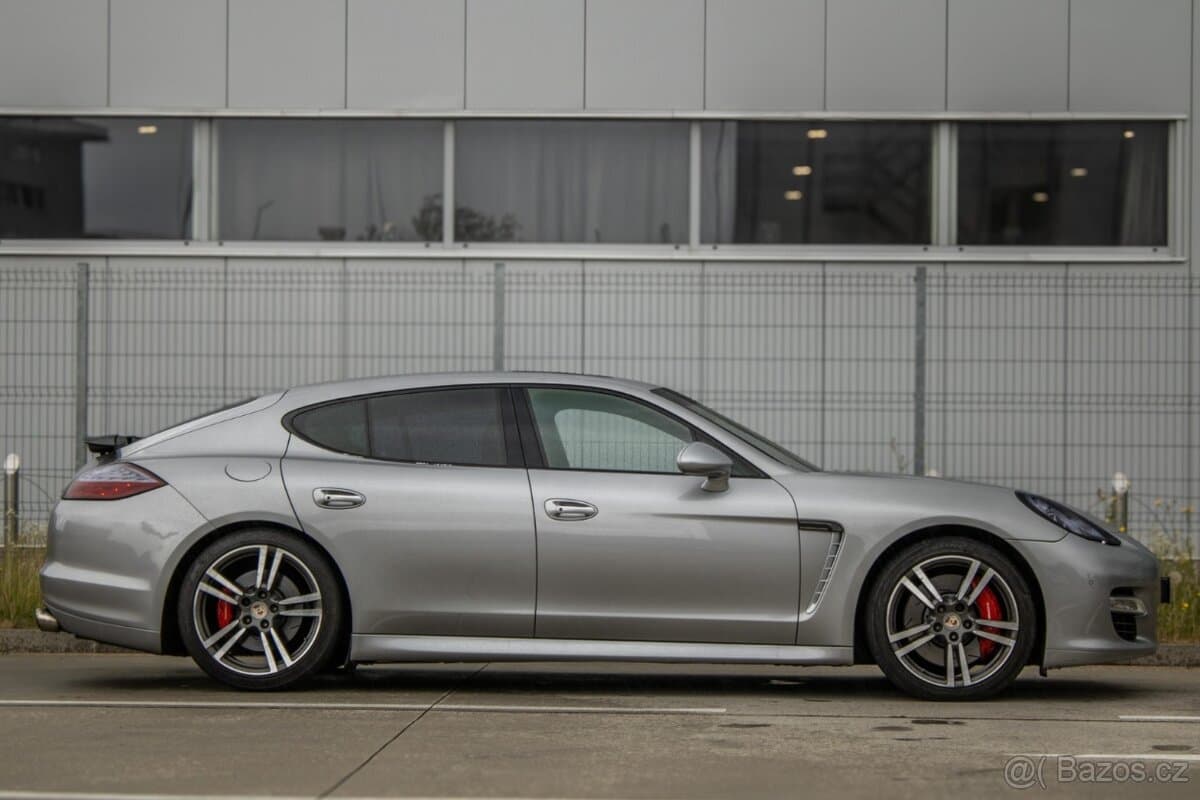 2010 Porsche PANAMERA - 4