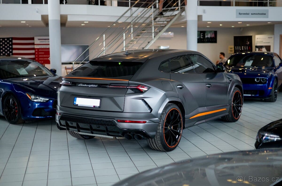 2022 Lamborghini URUS - 4