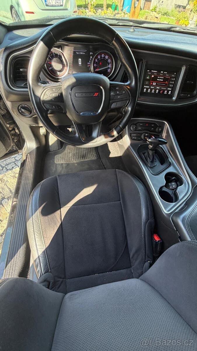2019 Dodge CHALLENGER - 4