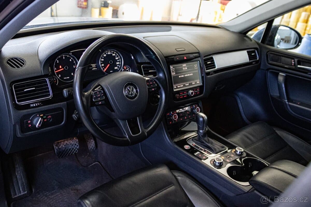 2014 Volkswagen TOUAREG - 4