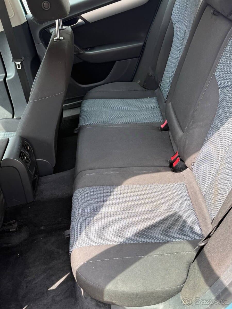 Volkswagen PASSAT - 4