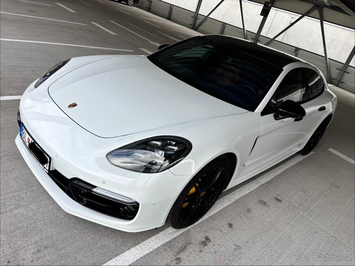 2017 Porsche PANAMERA - 4