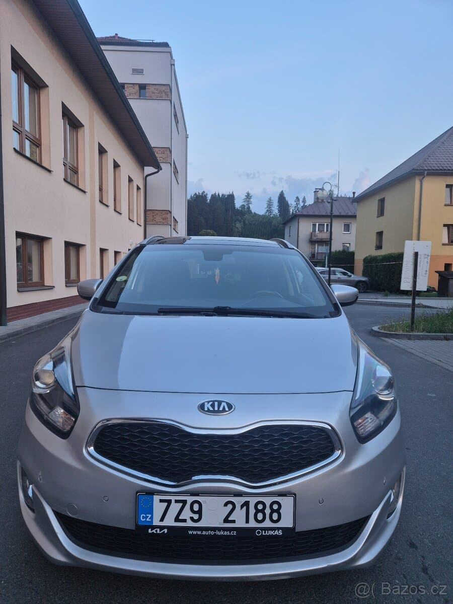 2015 Kia CARENS - 4