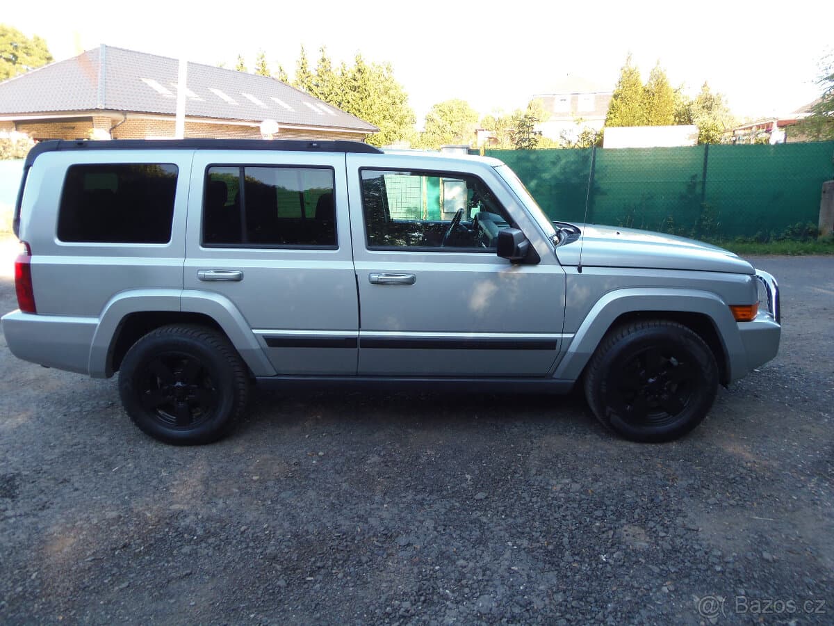 2007 Jeep COMMANDER - 4