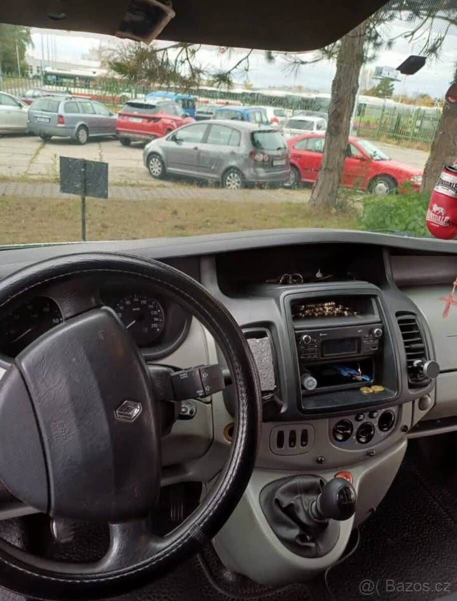 Renault TRAFIC - 4