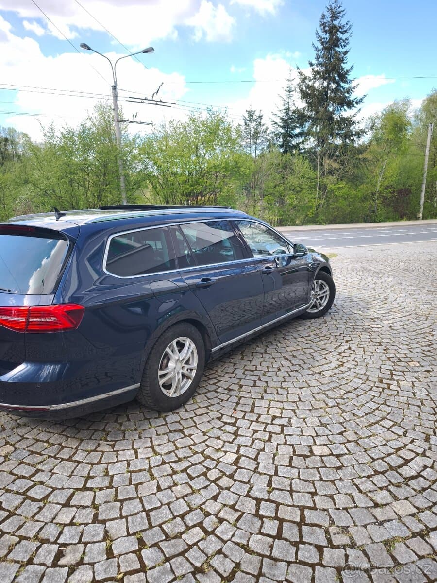 2015 Volkswagen PASSAT - 4
