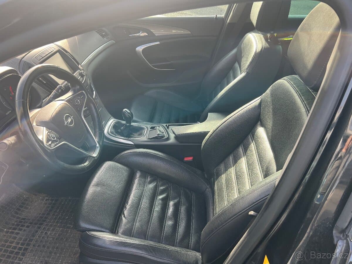 Opel INSIGNIA - 4