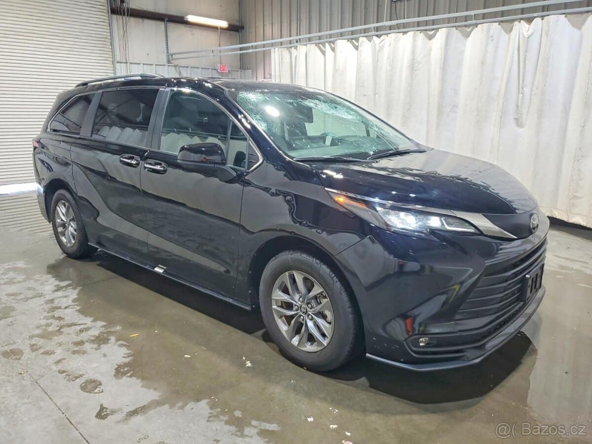 2026 Toyota SIENNA - 4
