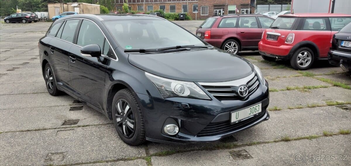 2012 Toyota AVENSIS - 4