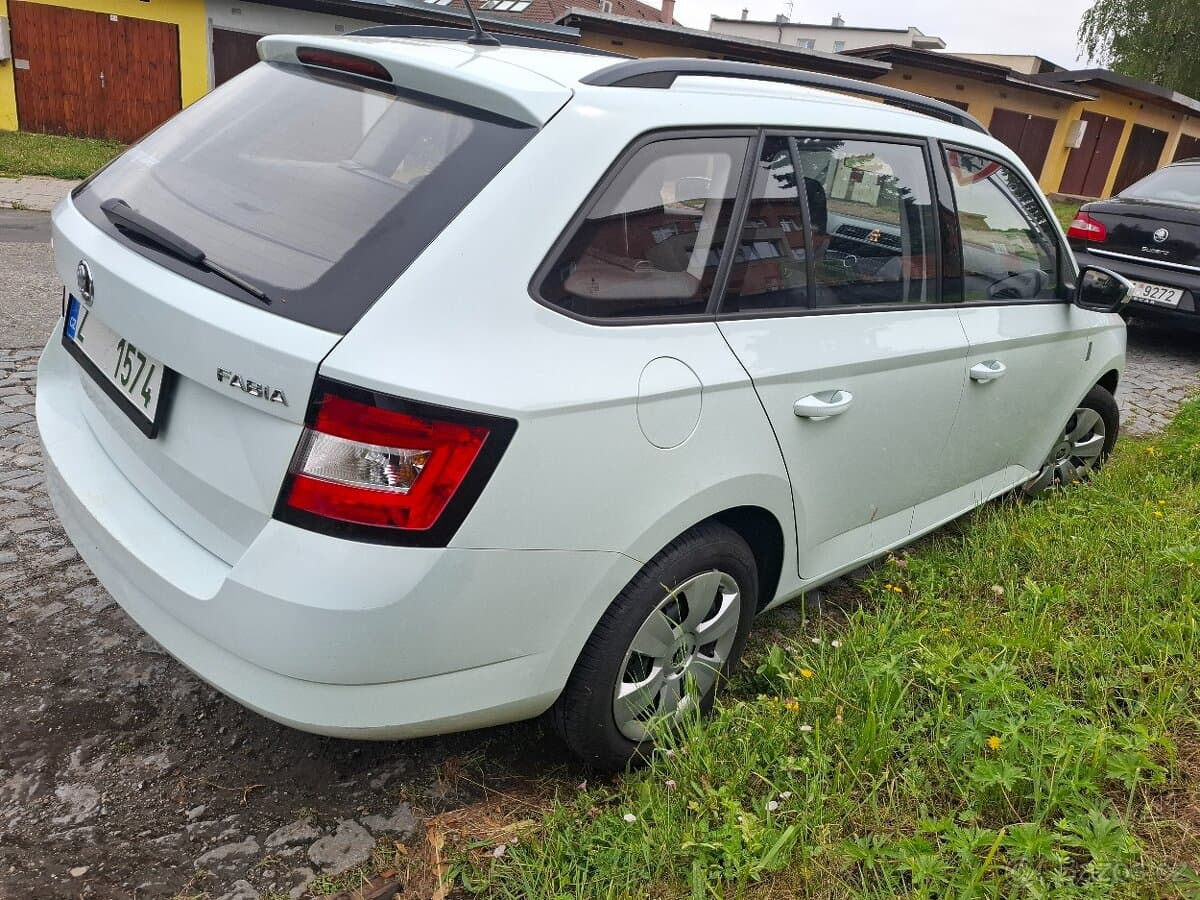 2015 Škoda FABIA - 4