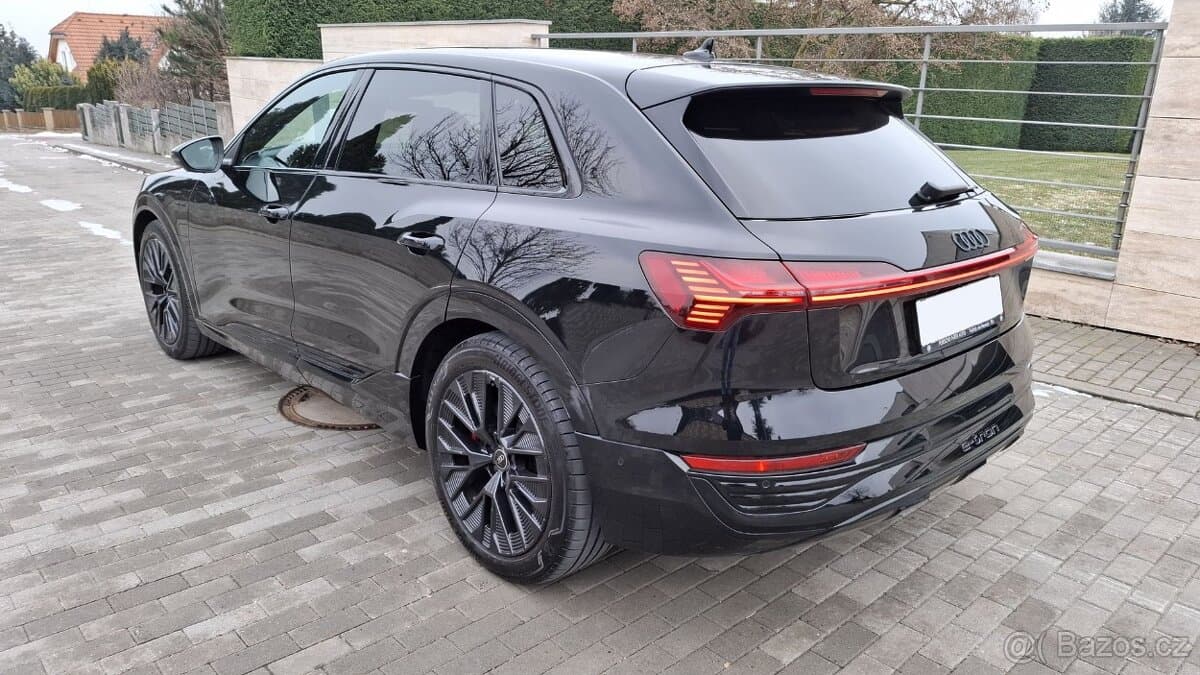 2024 Audi Q8 E-TRON - 4