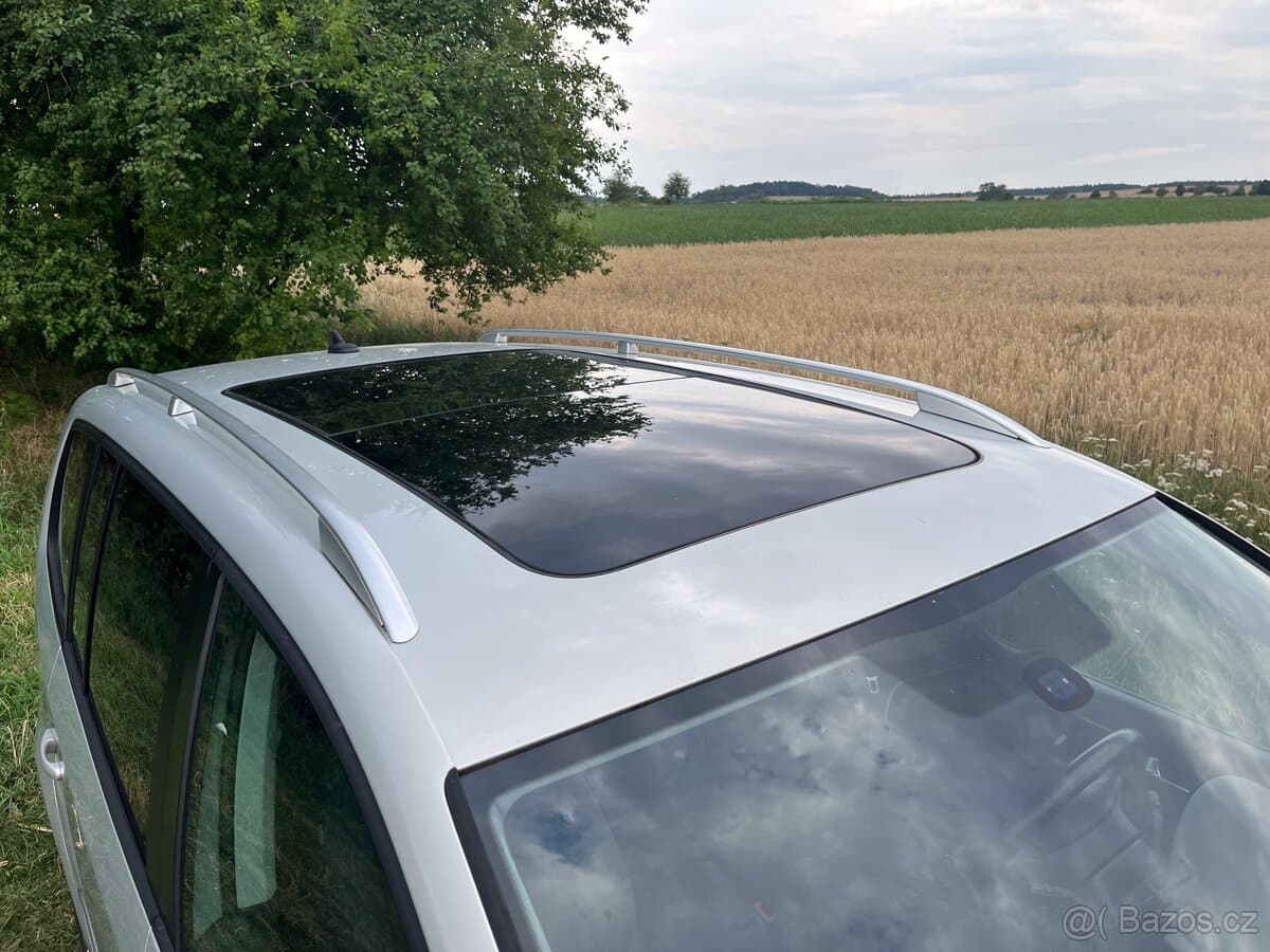 2011 Volkswagen TOURAN - 4