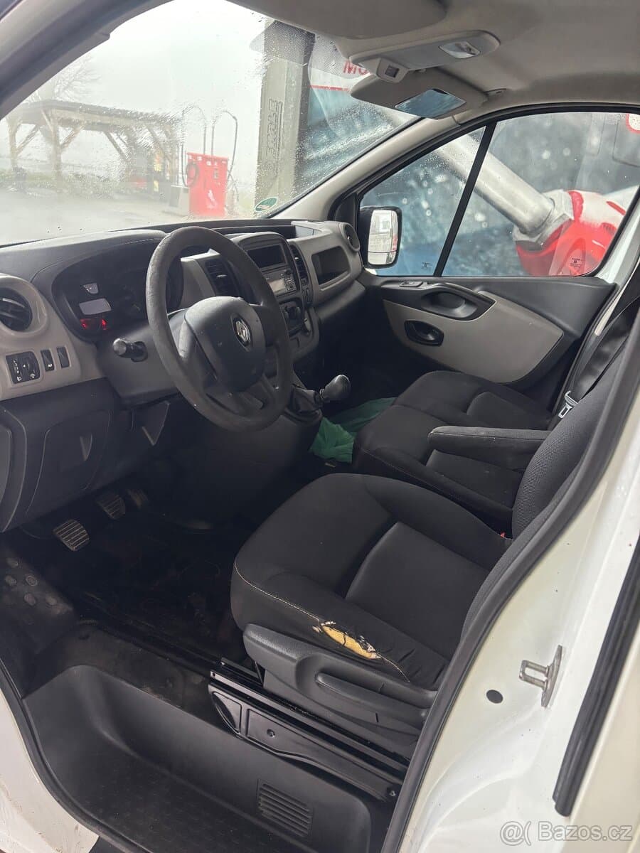 Renault TRAFIC - 4