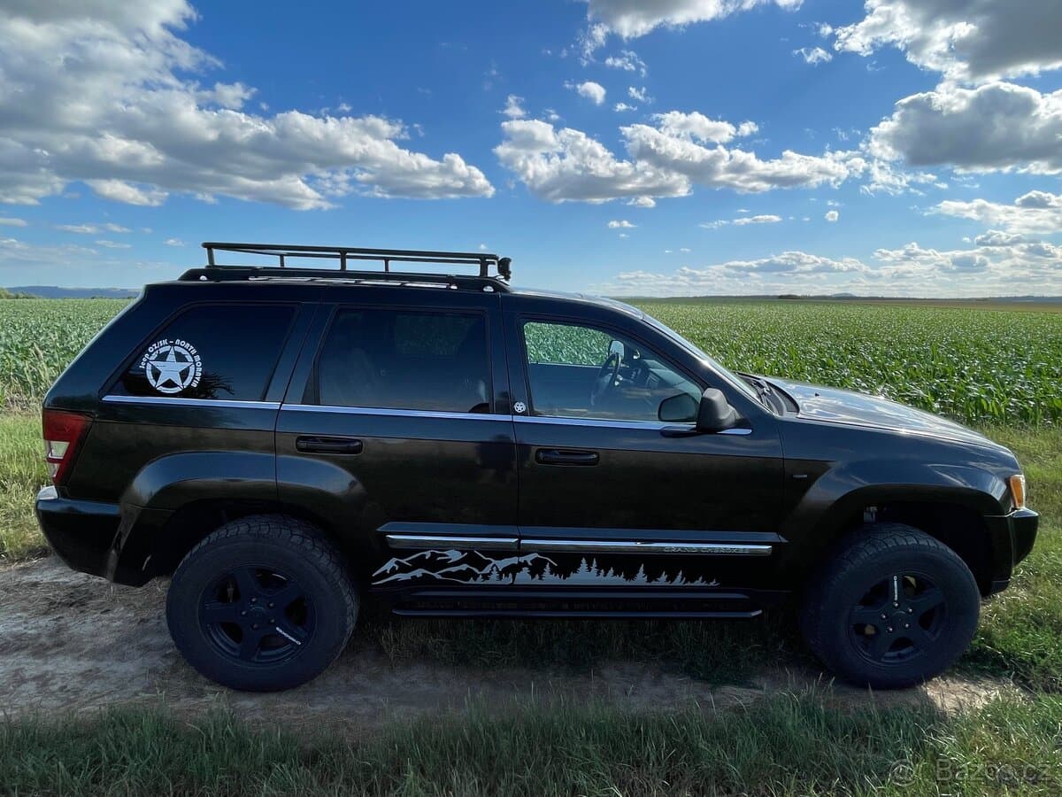 2005 Jeep CHEROKEE - 4