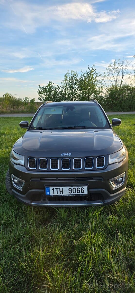 2017 Jeep COMPASS - 4