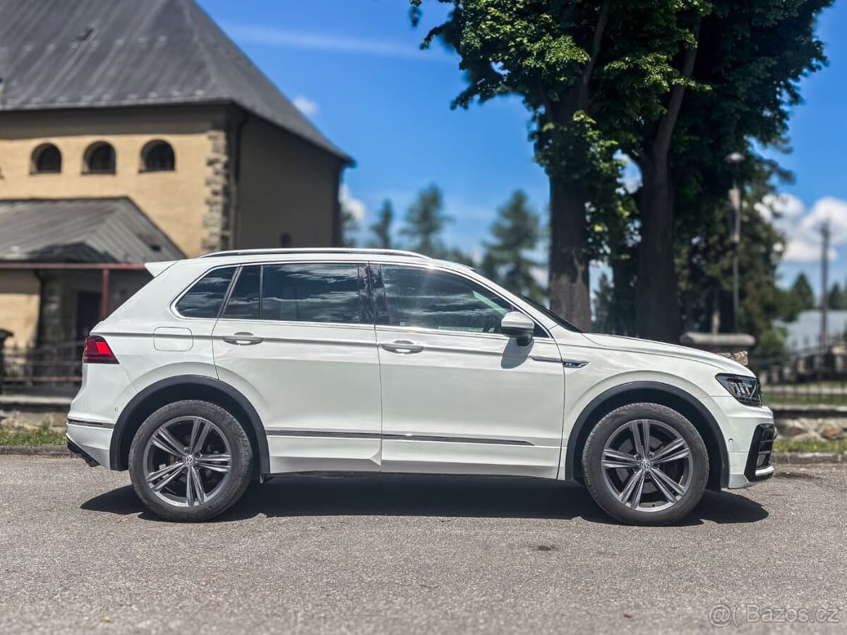 2017 Volkswagen TIGUAN - 4