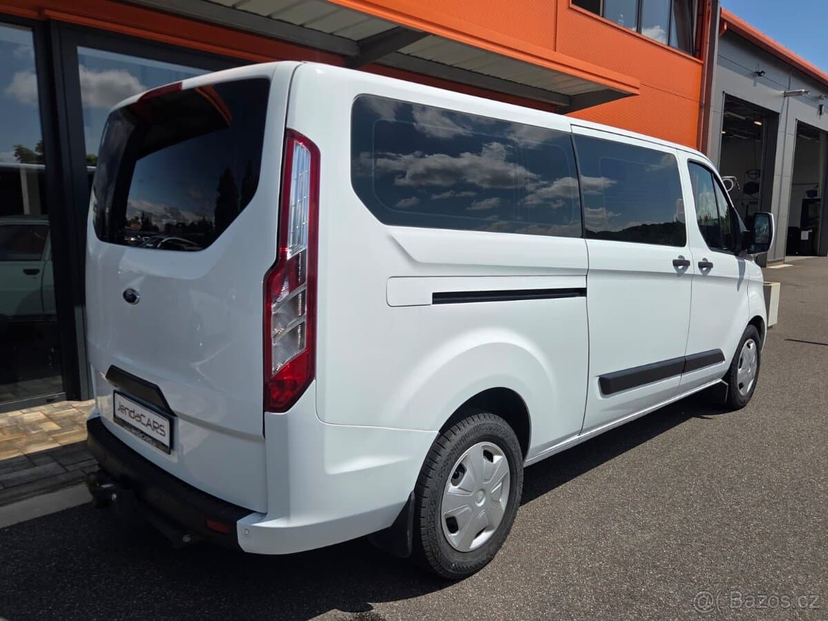 Ford TOURNEO - 4
