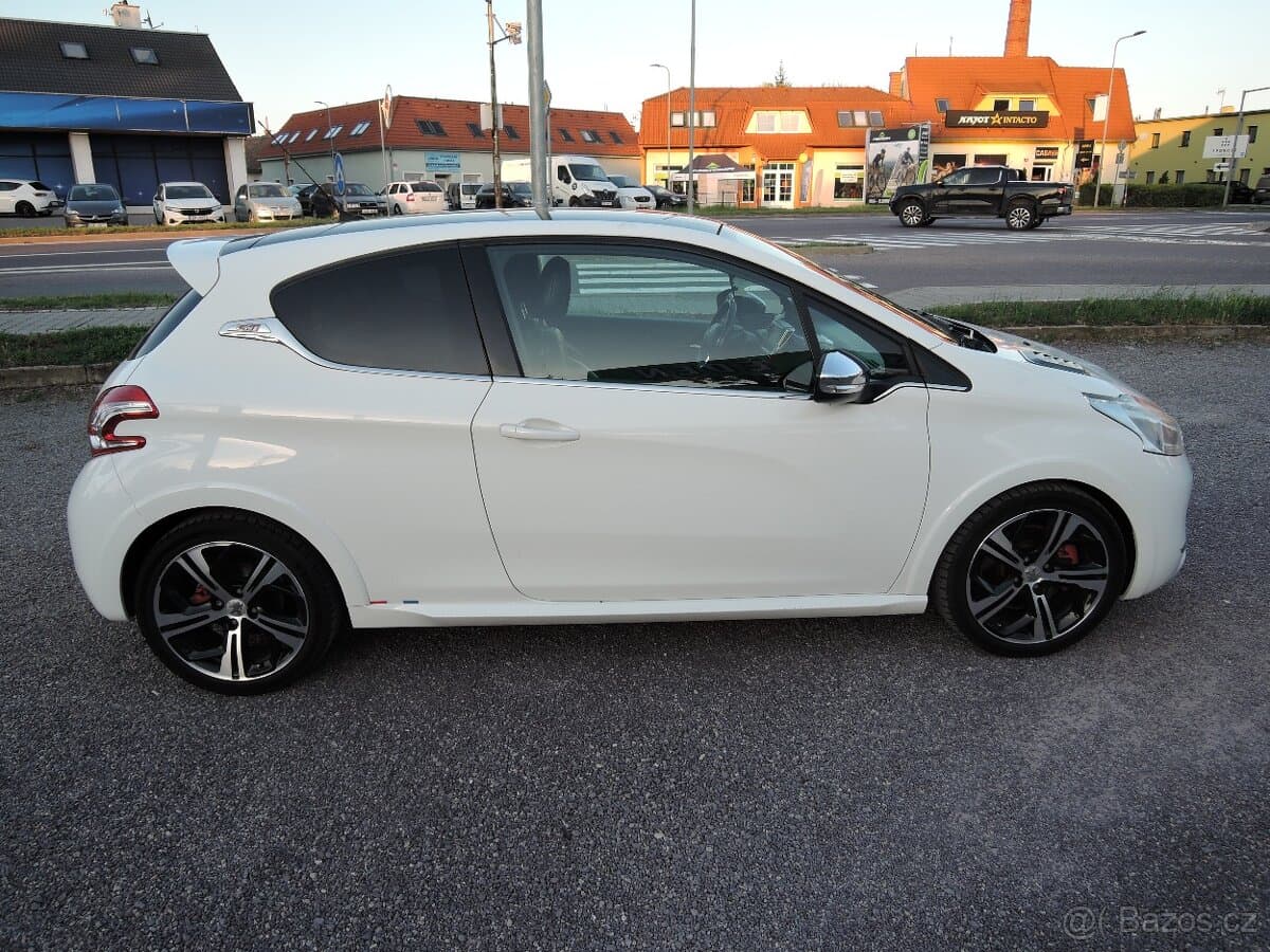 2013 Peugeot 208 - 4