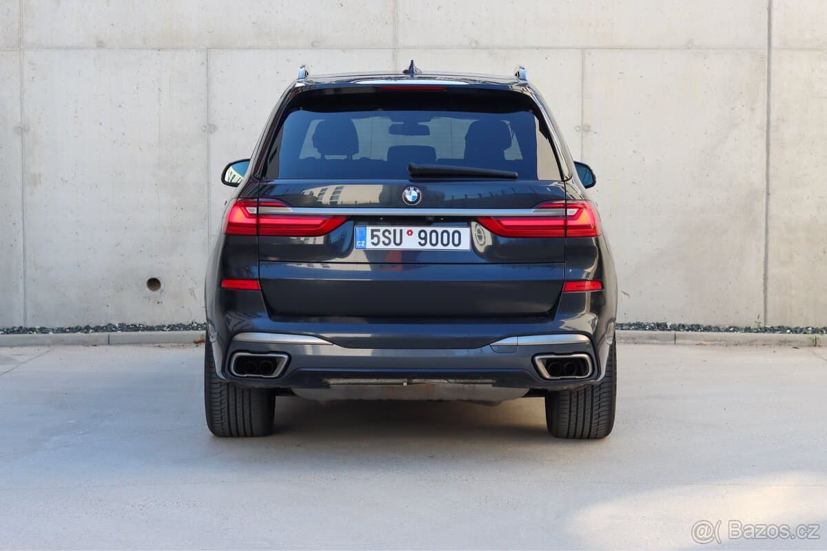 2021 BMW X7 - 4