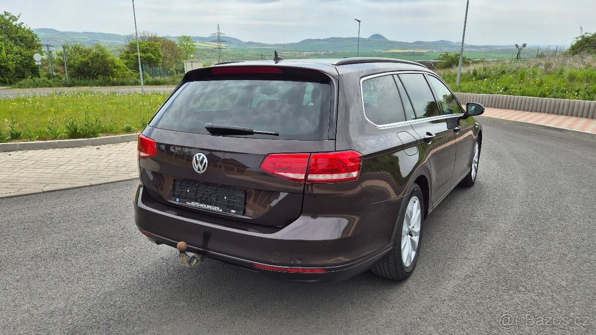 2019 Volkswagen PASSAT - 4