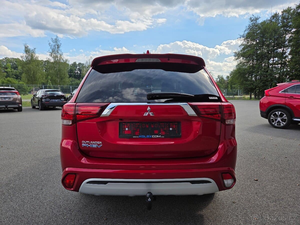 2021 Mitsubishi OUTLANDER - 4