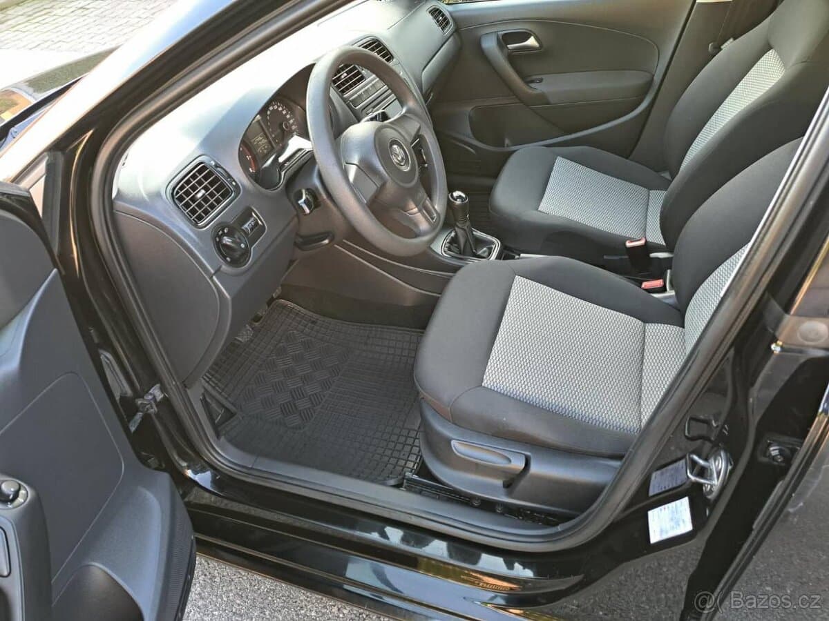 2013 Volkswagen POLO - 4