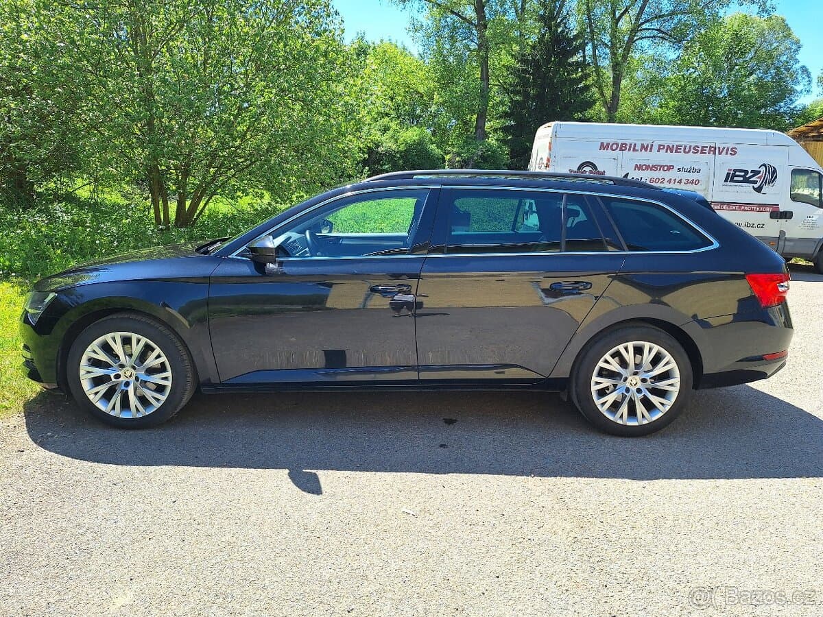 2020 Škoda SUPERB - 4