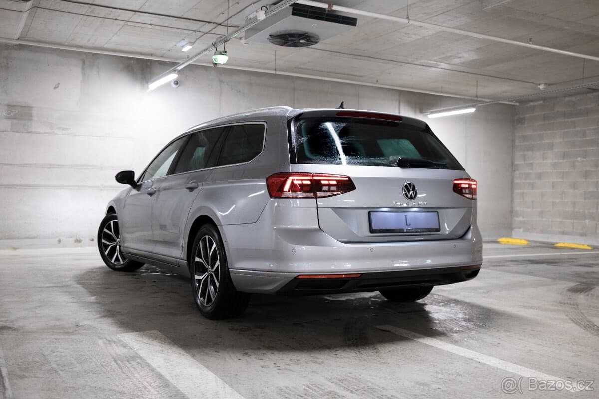 2021 Volkswagen PASSAT - 4