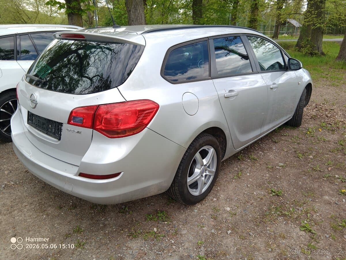 2011 Opel ASTRA - 4
