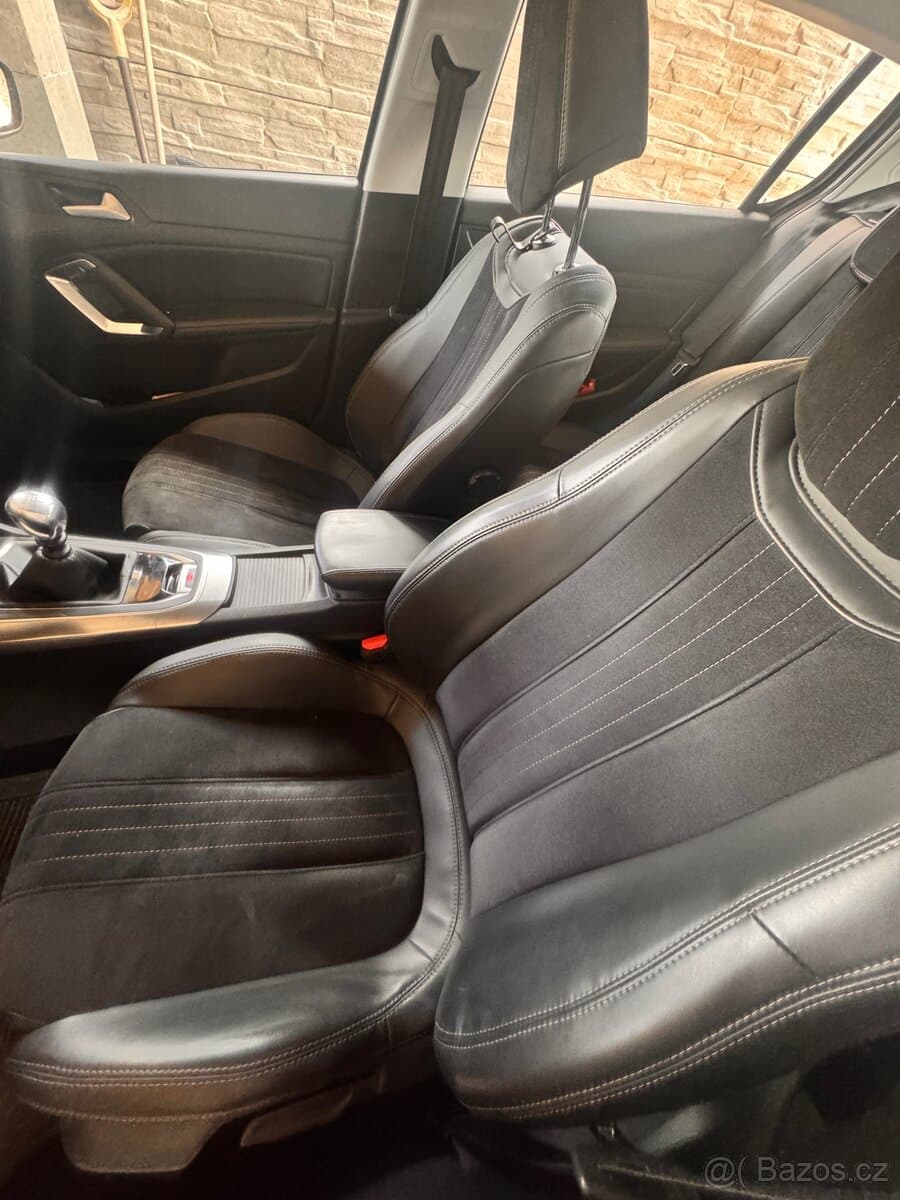 2015 Peugeot 308 - 4