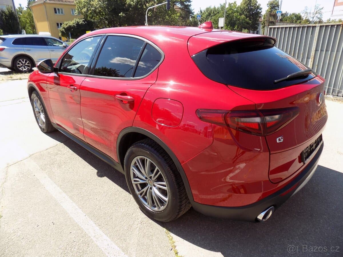 2021 Alfa Romeo STELVIO - 4