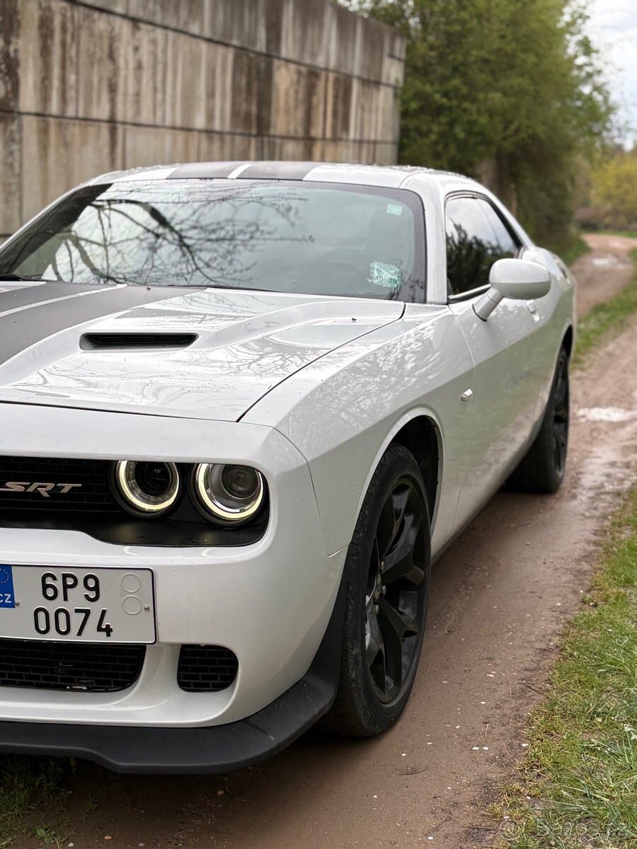 2018 Dodge CHALLENGER - 4