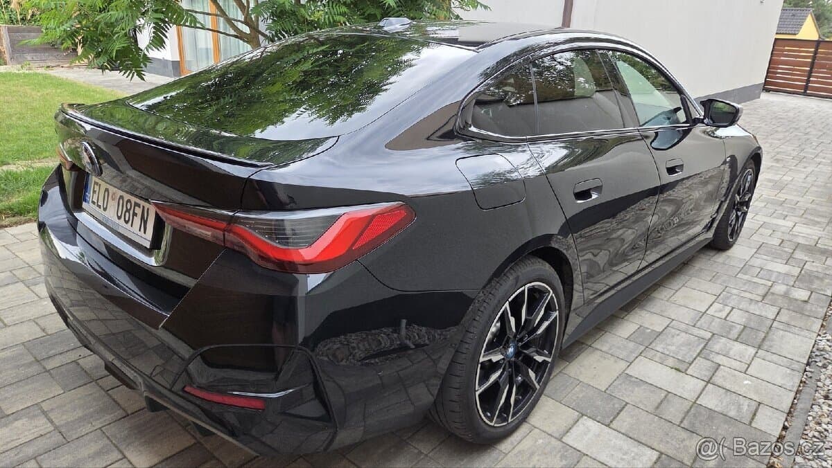 2022 BMW M5 - 4