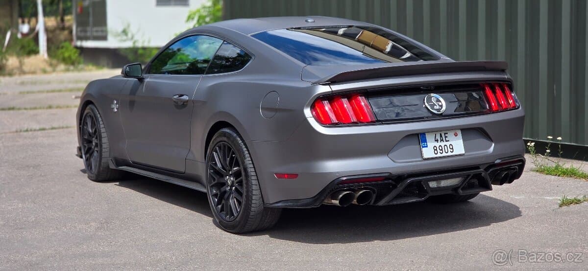 2018 Ford MUSTANG - 4