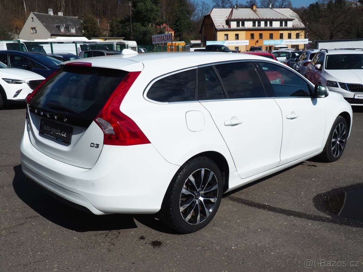 2017 Volvo V60 - 4