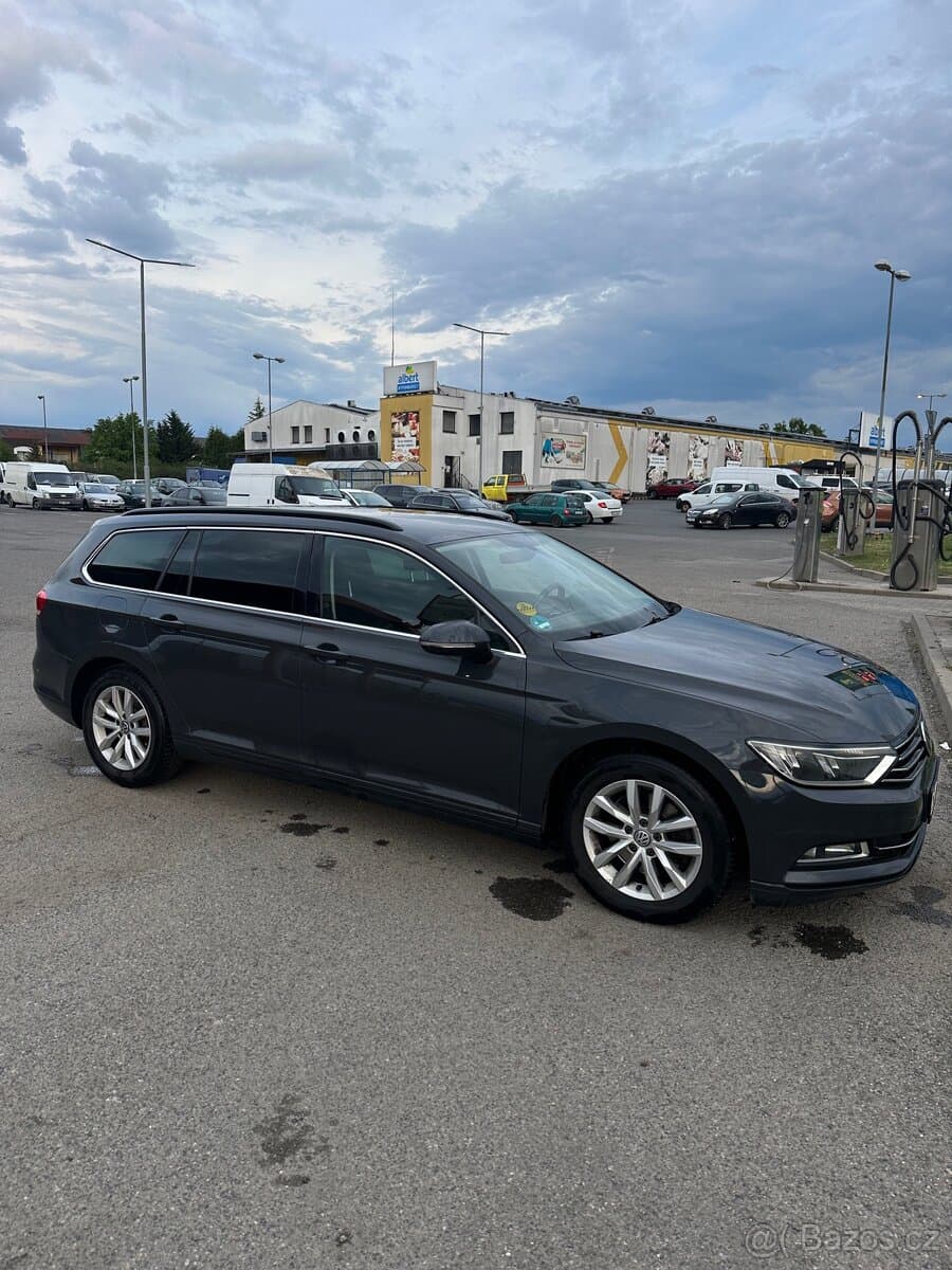 2015 Volkswagen PASSAT - 4