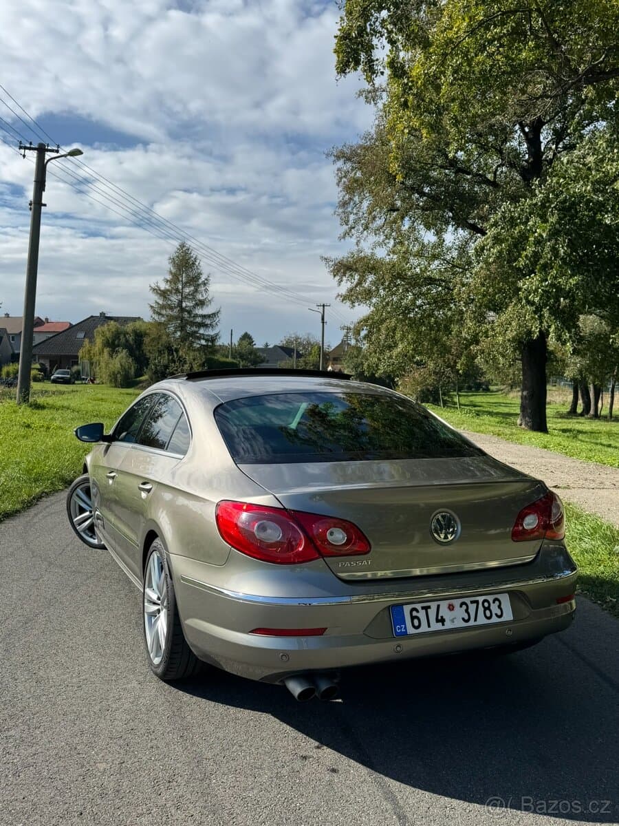 2009 Volkswagen PASSAT CC - 4