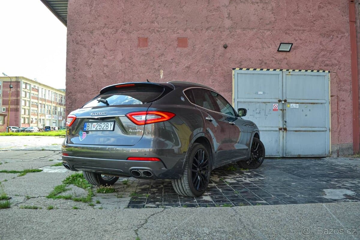 2017 Maserati LEVANTE - 4
