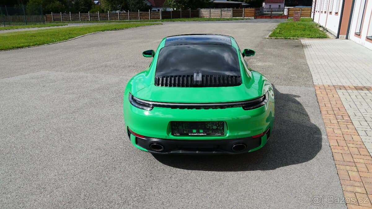 2021 Porsche 911 - 4