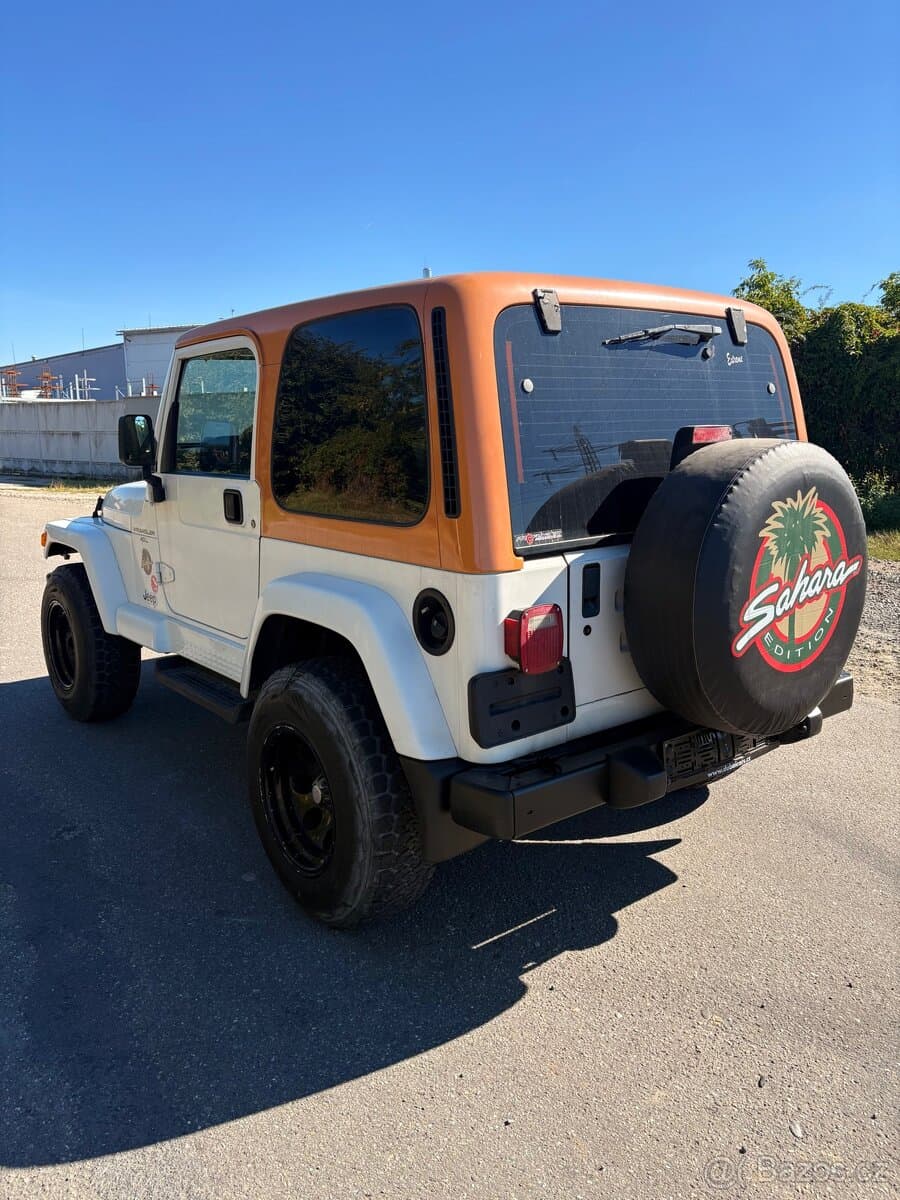 Jeep WRANGLER - 4