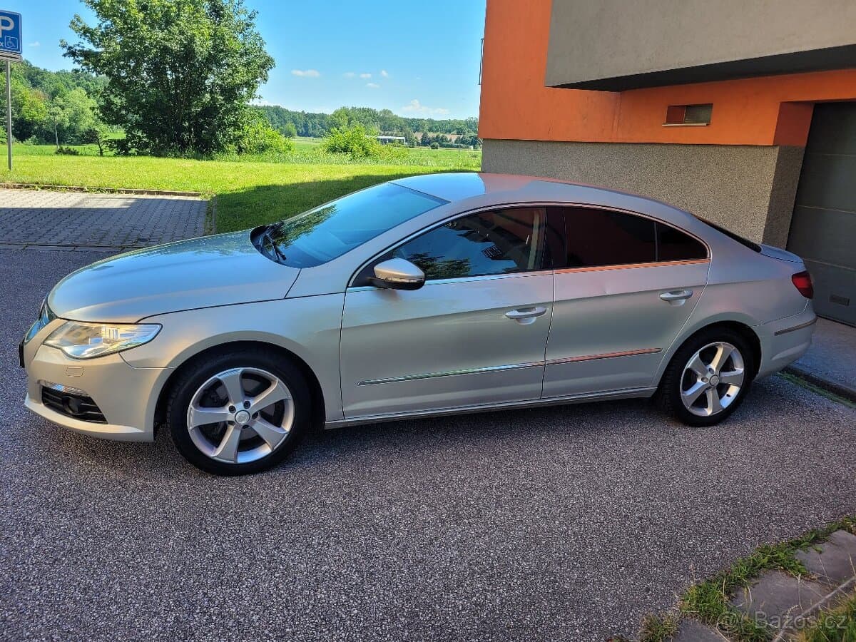 2009 Volkswagen PASSAT CC - 4