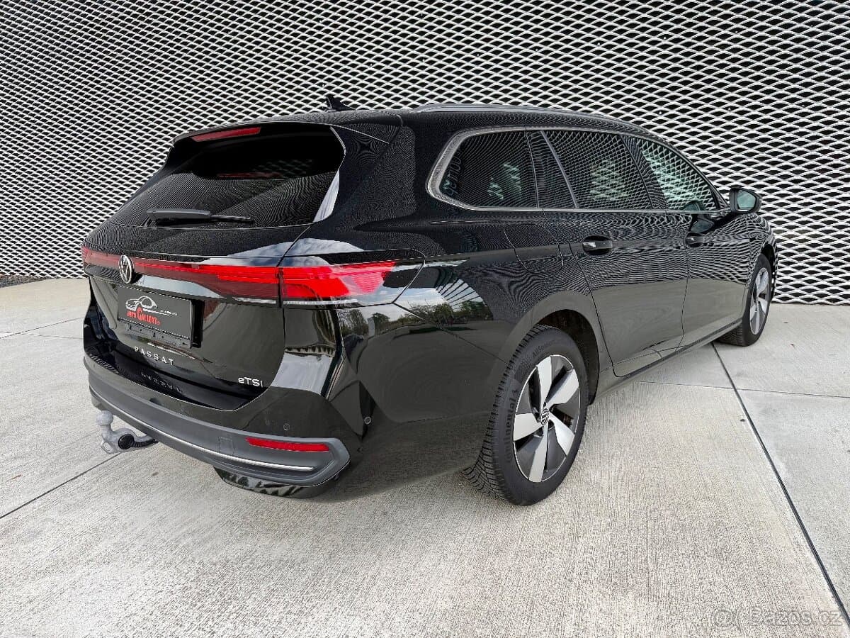 2025 Volkswagen PASSAT - 4