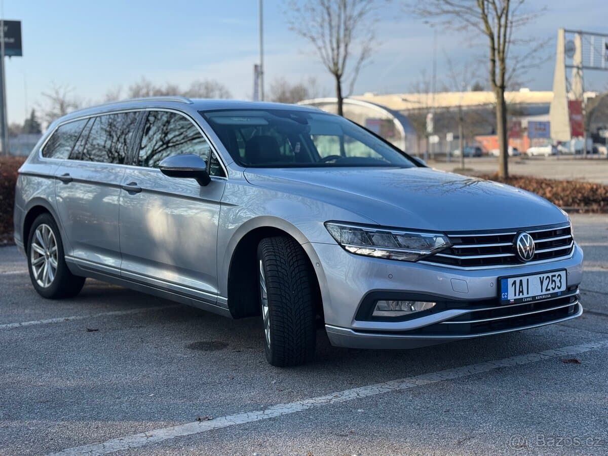 2021 Volkswagen PASSAT - 4