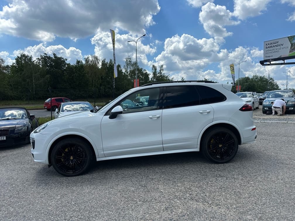 2015 Porsche CAYENNE - 4