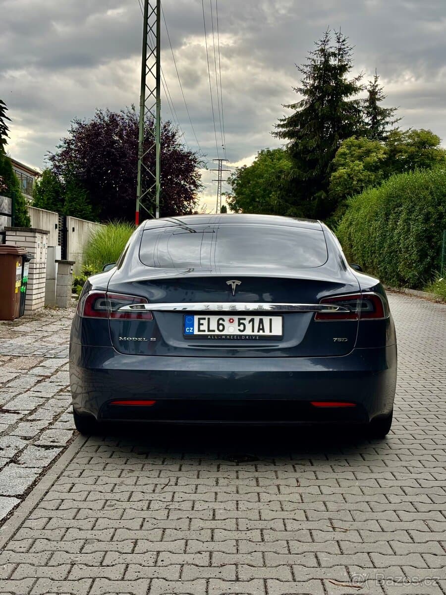 2016 Tesla MODEL S - 4