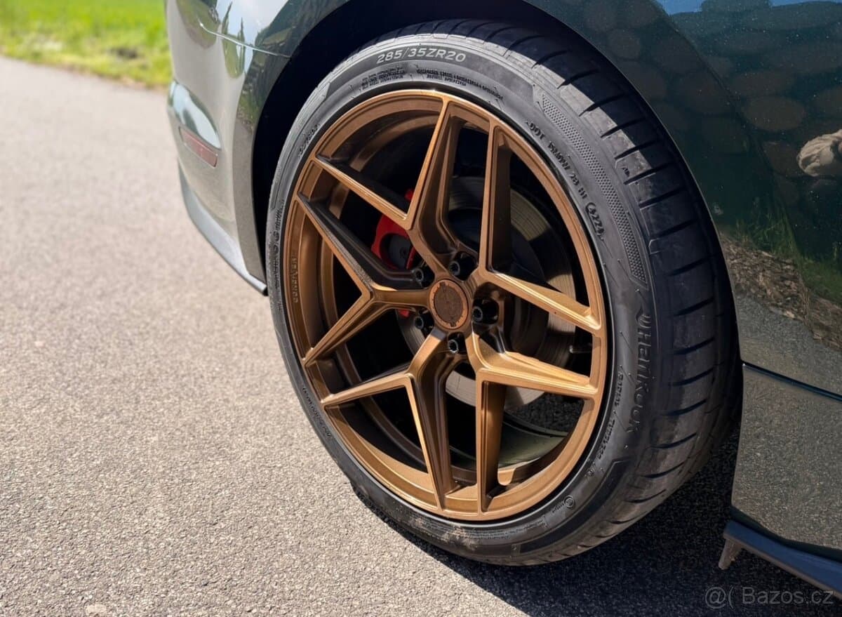 2019 Ford MUSTANG - 4