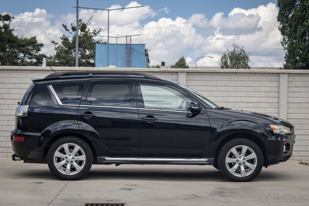 2011 Mitsubishi OUTLANDER - 4